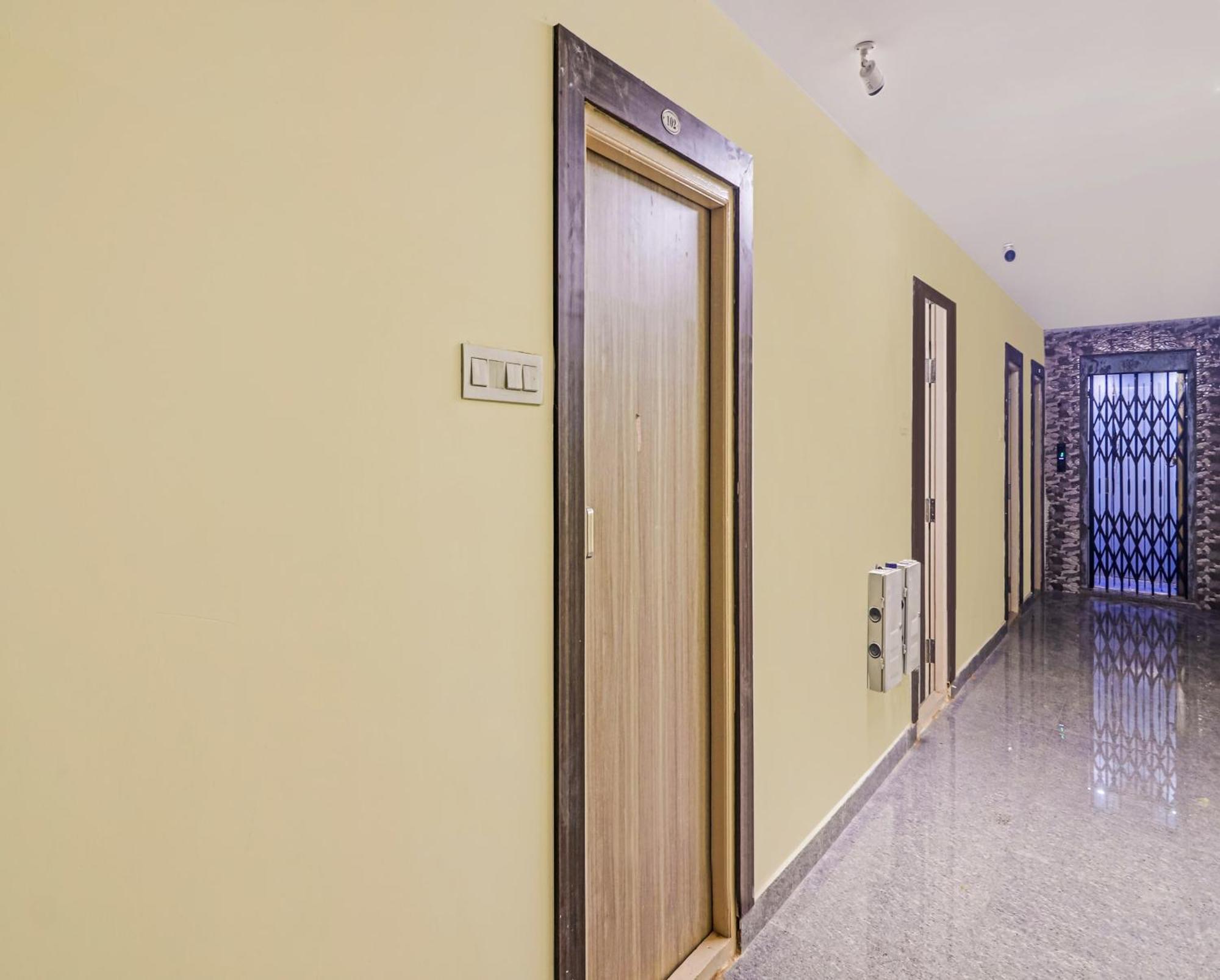Super Hotel O Dsr Inn Near Nexus Хидерабад Екстериор снимка