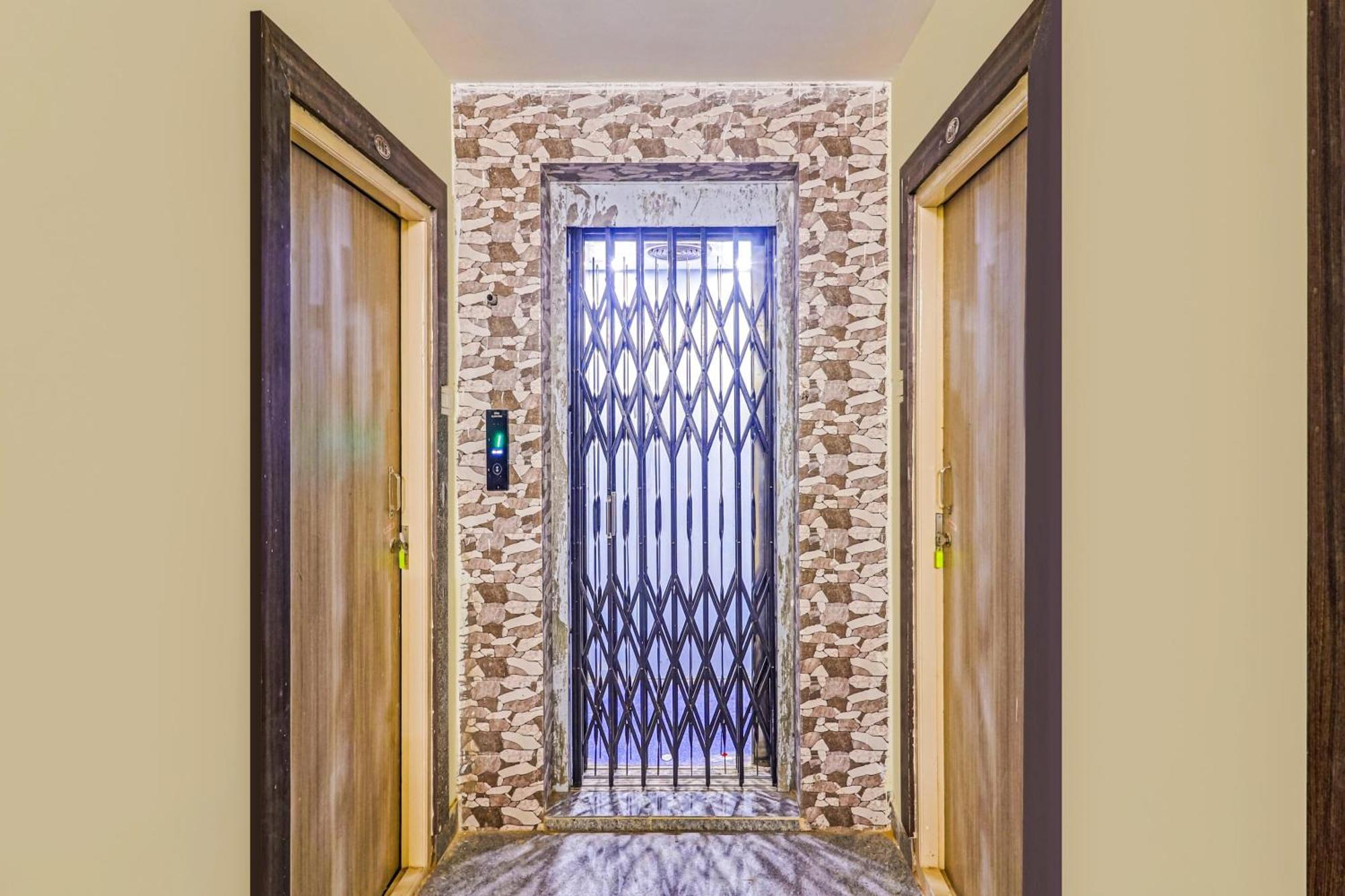 Super Hotel O Dsr Inn Near Nexus Хидерабад Екстериор снимка